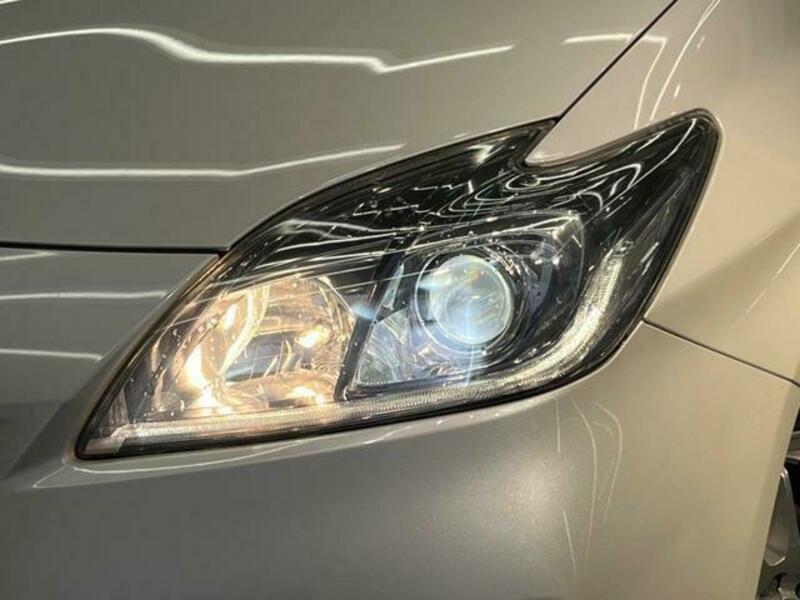 PRIUS-12