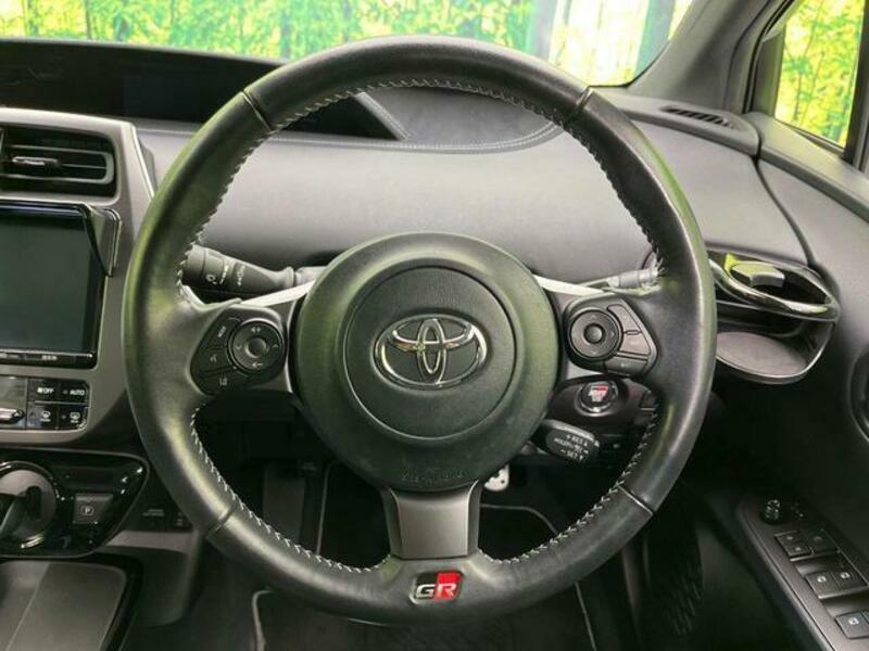 PRIUS PHV-11