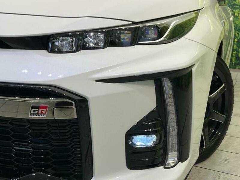 PRIUS PHV-12