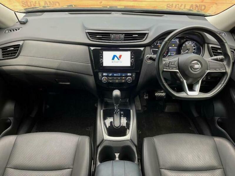 X-TRAIL