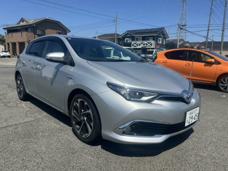 TOYOTA　AURIS