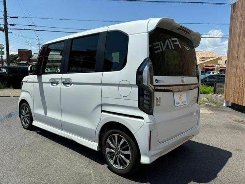 N BOX CUSTOM
