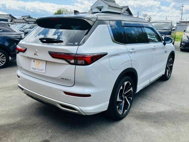 OUTLANDER PHEV