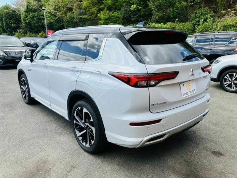 OUTLANDER PHEV