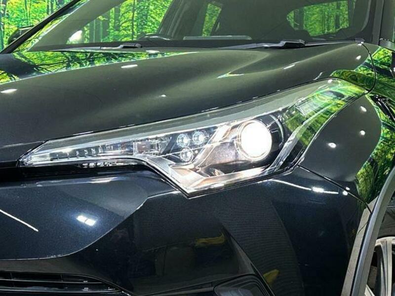C-HR-11