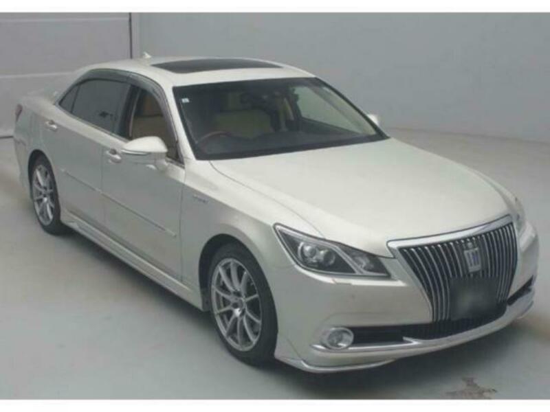 CROWN MAJESTA-4