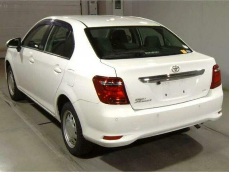 COROLLA AXIO