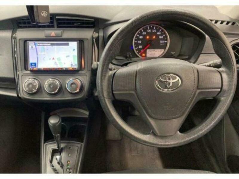 COROLLA AXIO