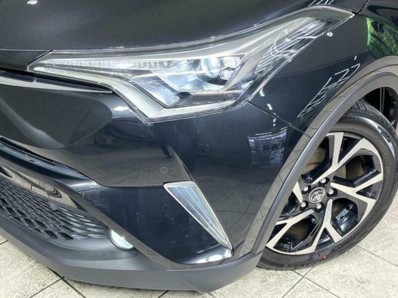 C-HR-11