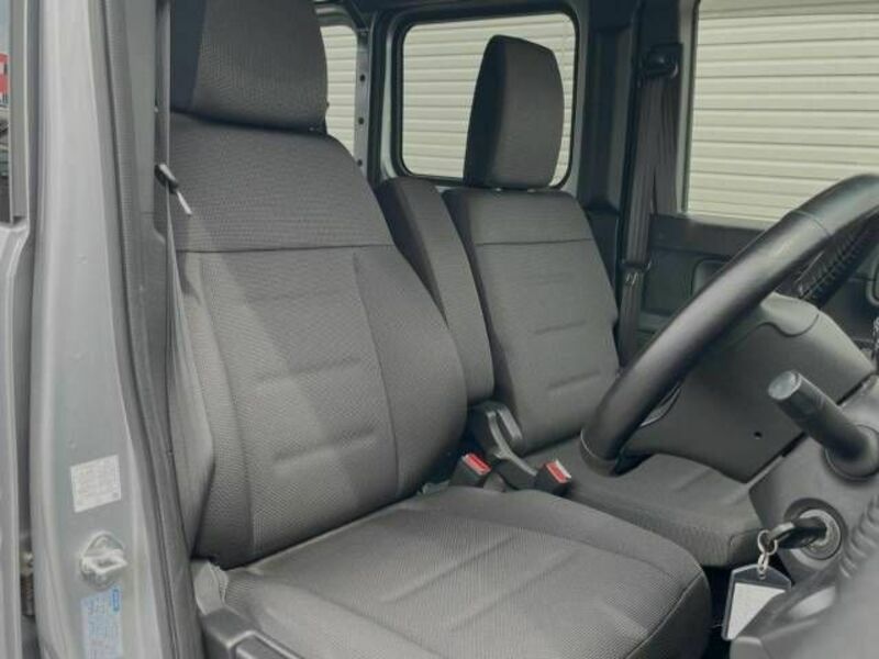 N-VAN-8
