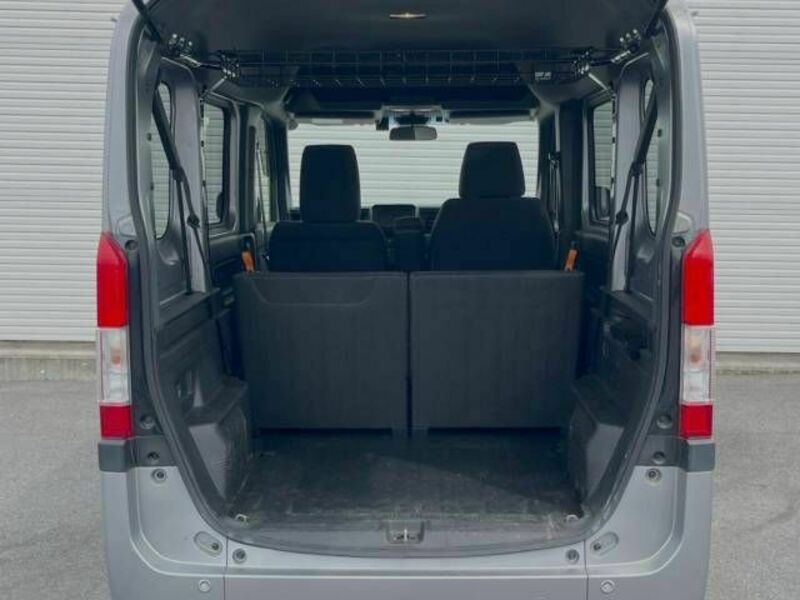 N-VAN-10