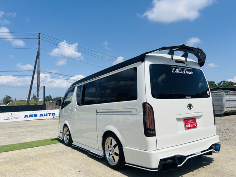 HIACE VAN
