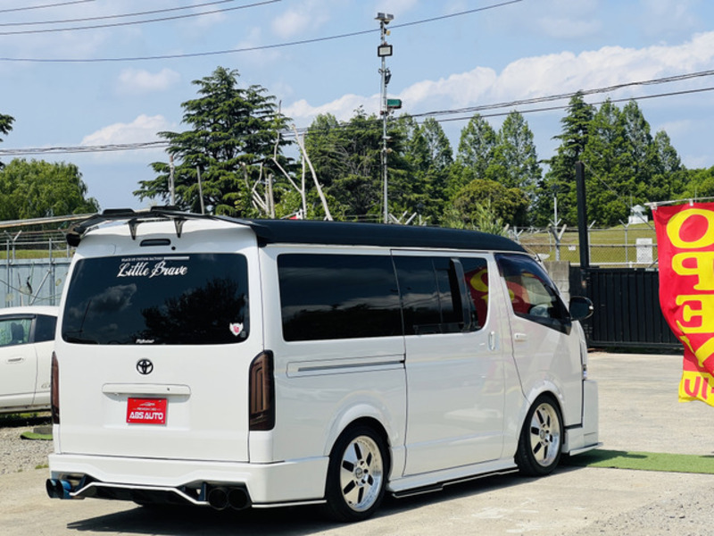 HIACE VAN