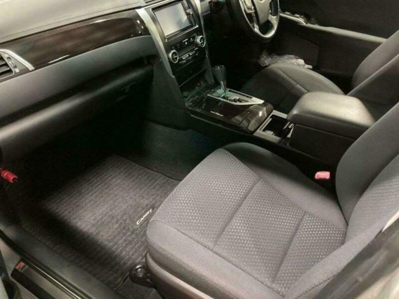 CAMRY-11