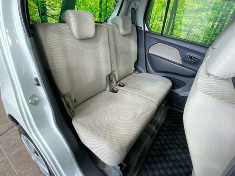 WAGON R-12
