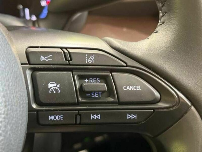 YARIS CROSS-6