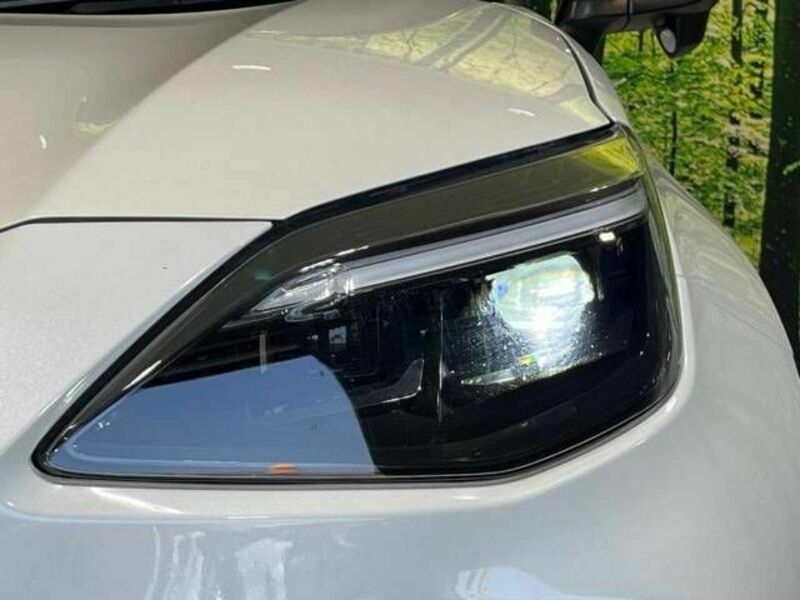 YARIS CROSS-11