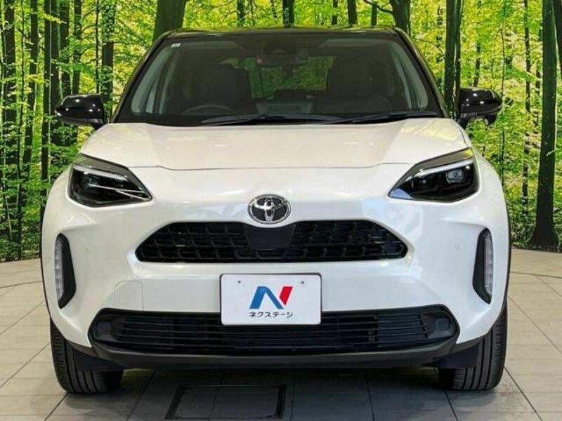 YARIS CROSS-13