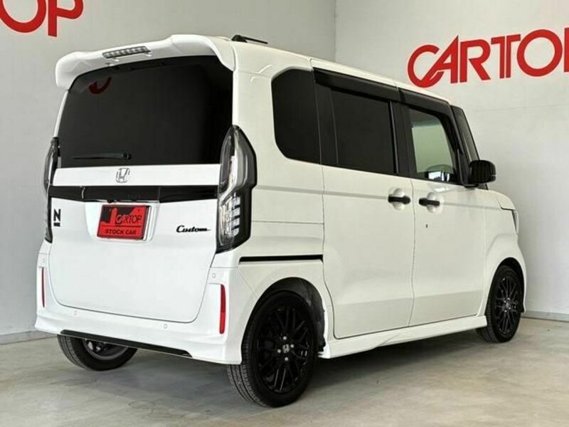 N BOX CUSTOM