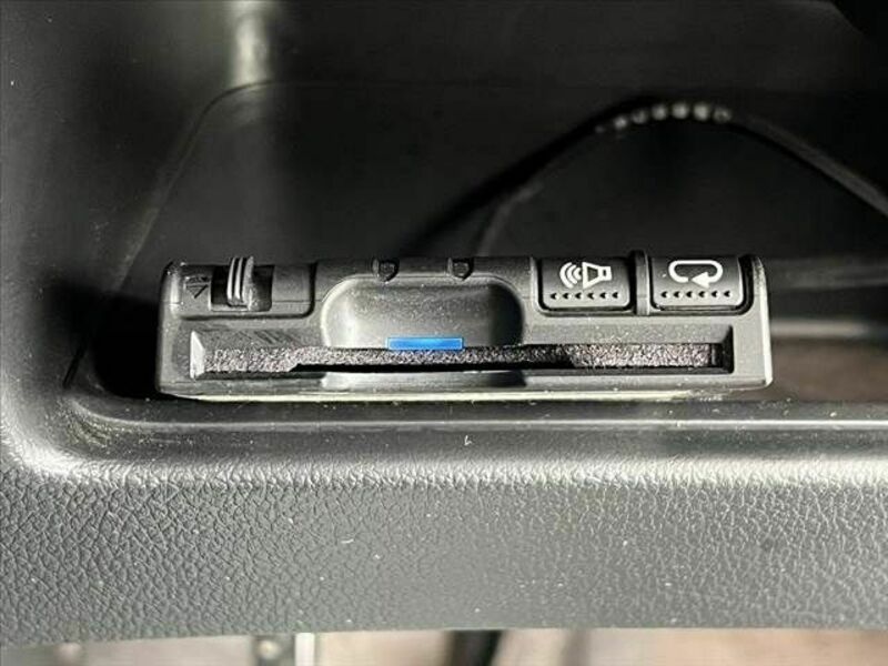 N BOX