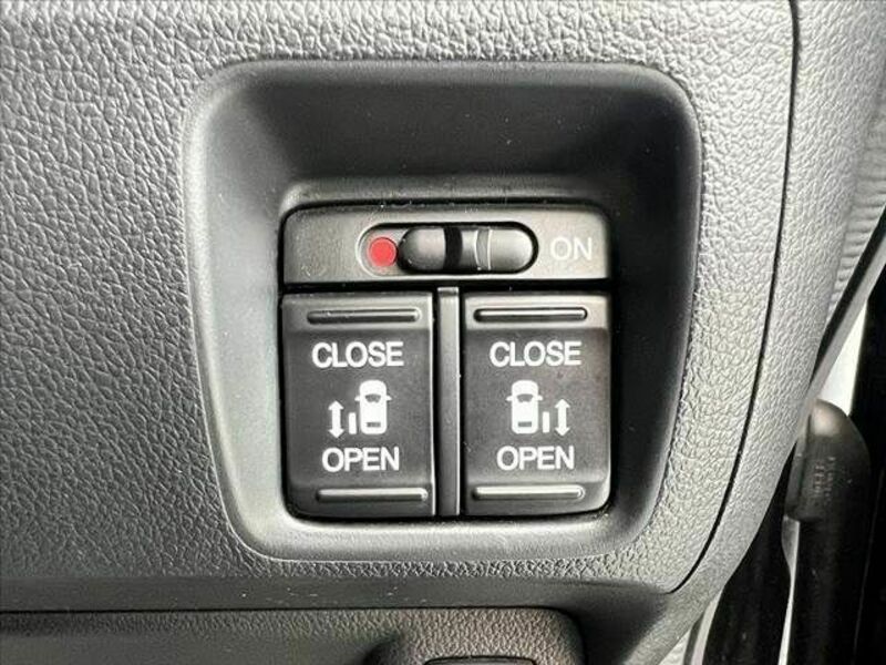 N BOX