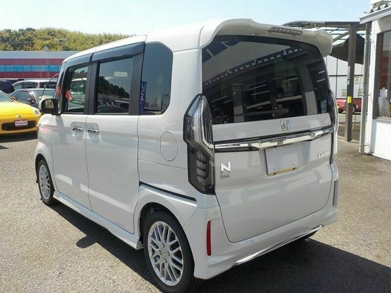 N BOX CUSTOM