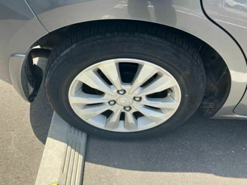 FIT HYBRID-4