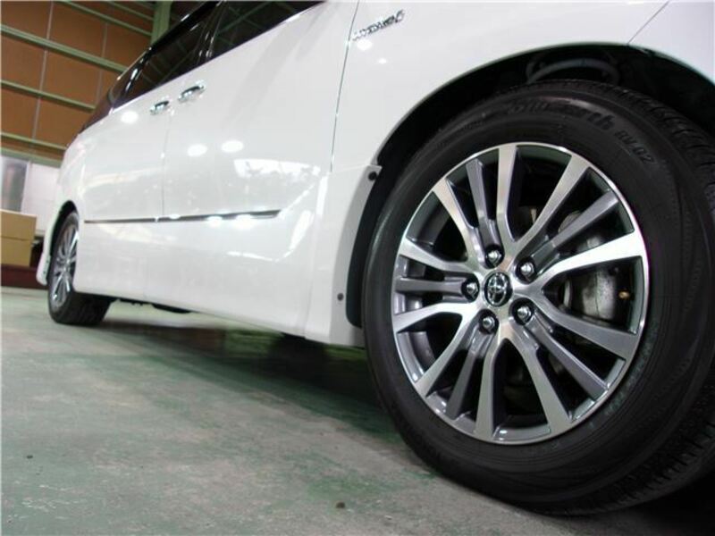 ESTIMA HYBRID-23