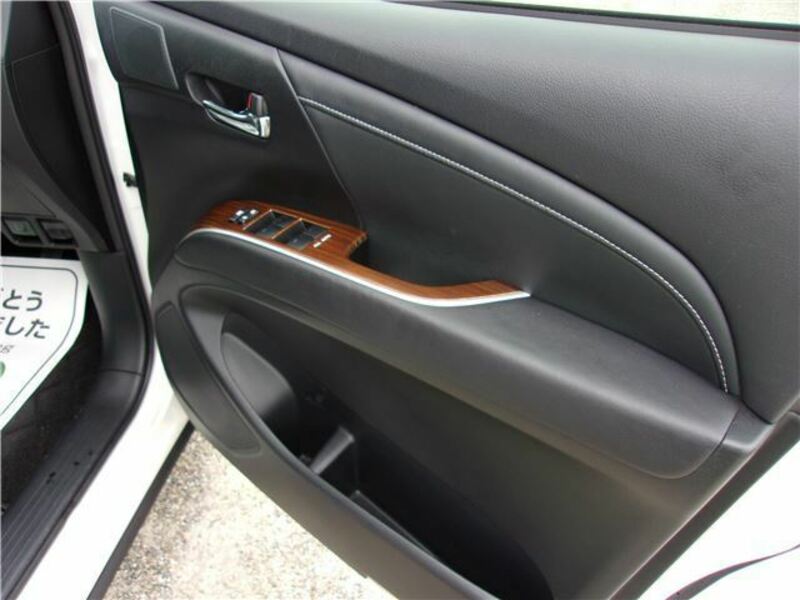 ESTIMA HYBRID-27