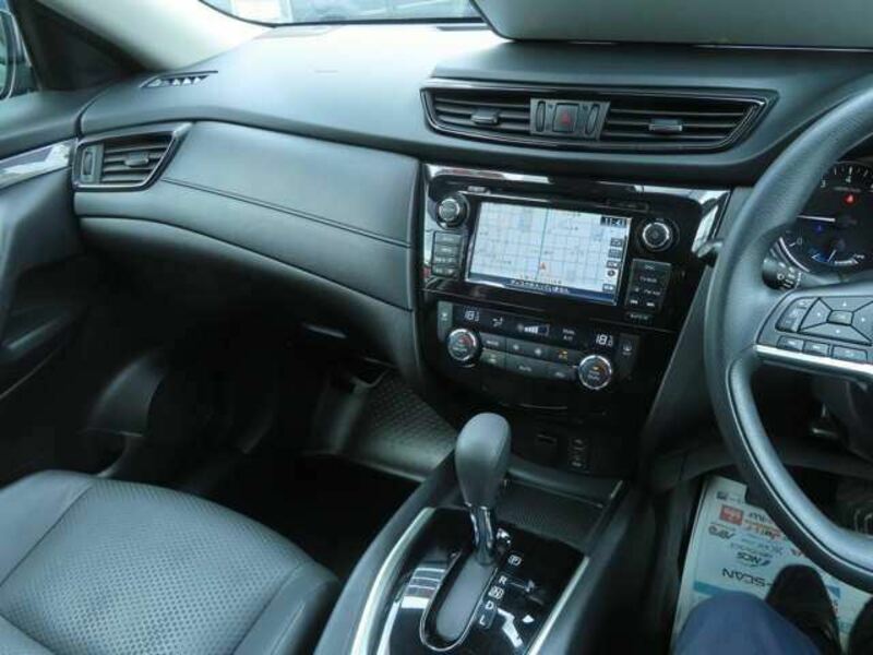 X-TRAIL-9