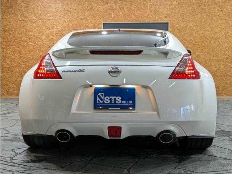 FAIRLADY Z-9