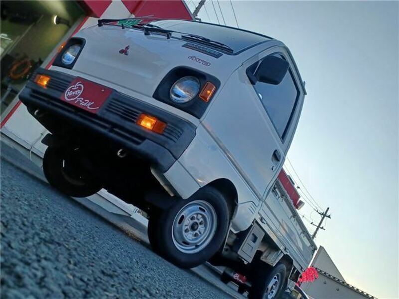 MINICAB TRUCK-0