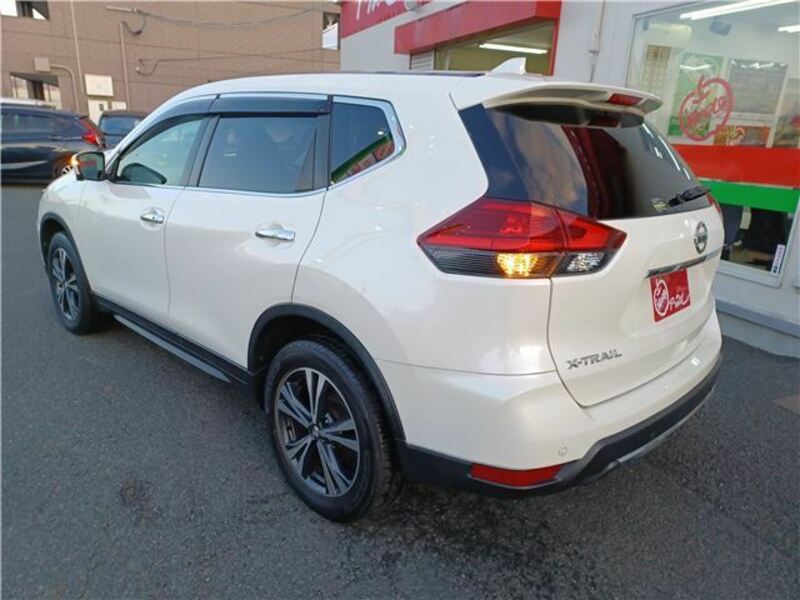 X-TRAIL-10