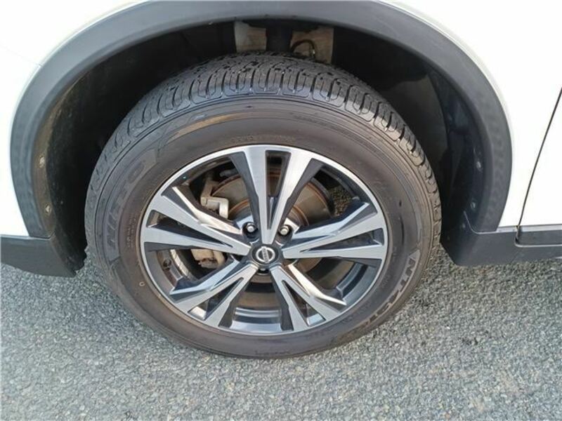 X-TRAIL-37