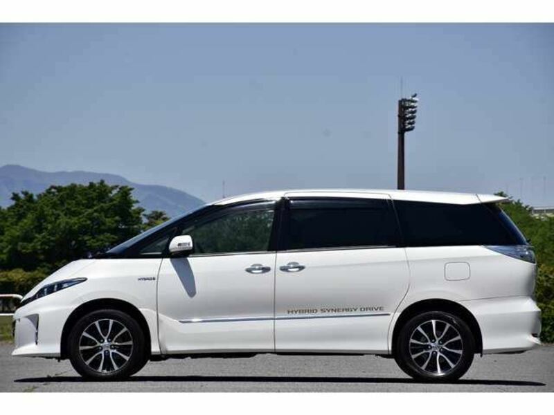 ESTIMA HYBRID-13