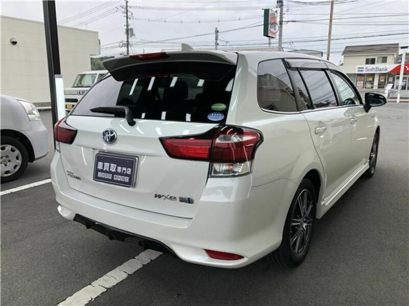 COROLLA FIELDER