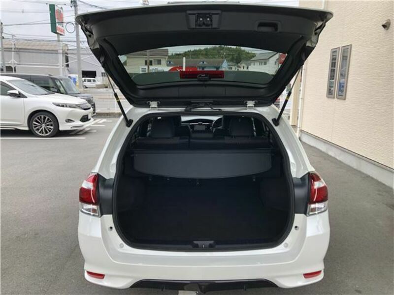 COROLLA FIELDER