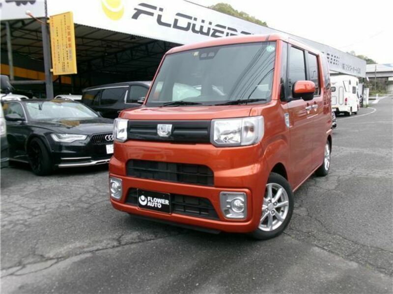 DAIHATSU WAKE