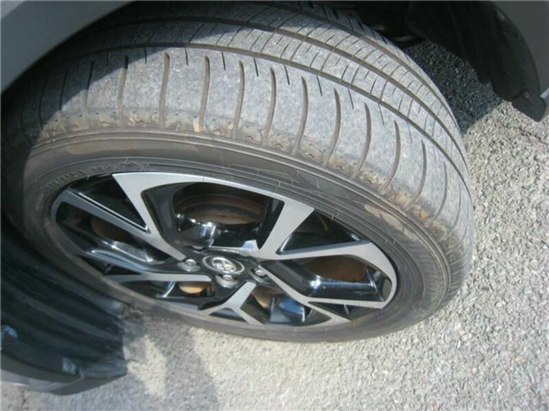 C-HR-11