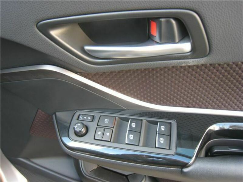 C-HR-37