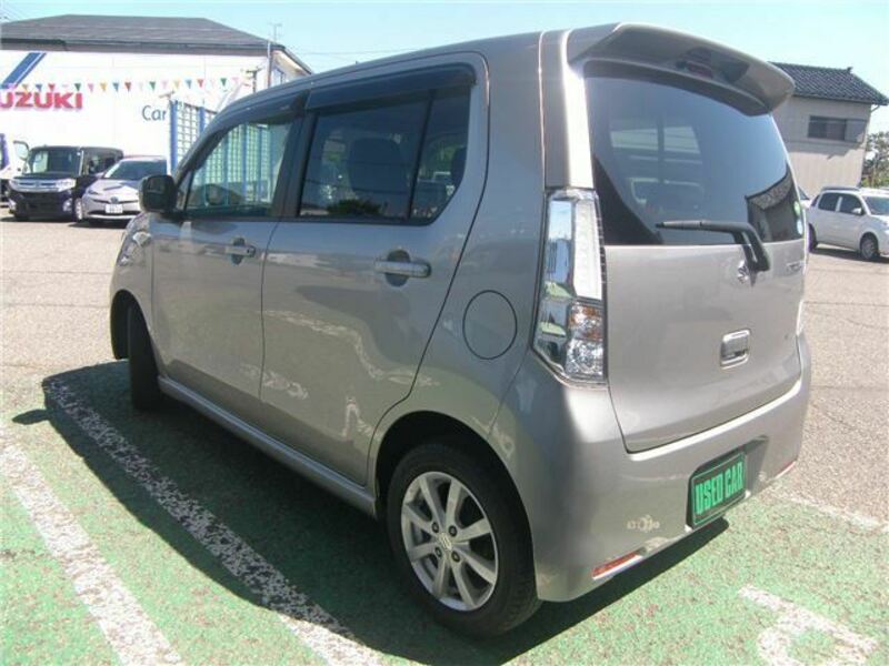 WAGON R-3