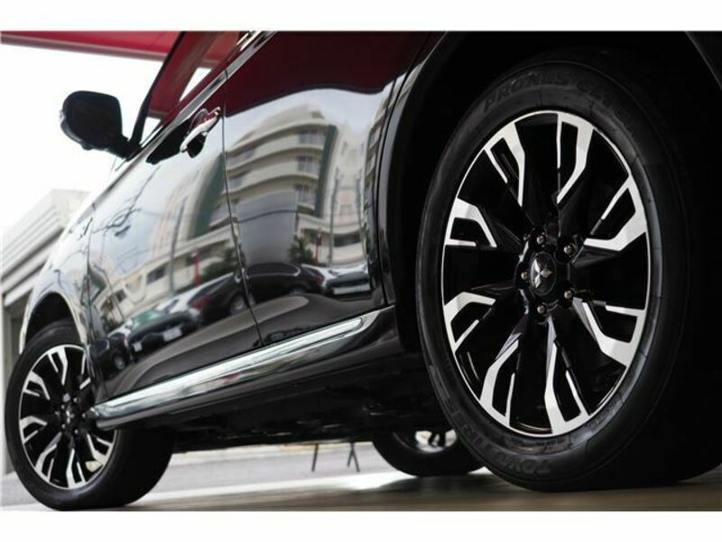 OUTLANDER PHEV-9