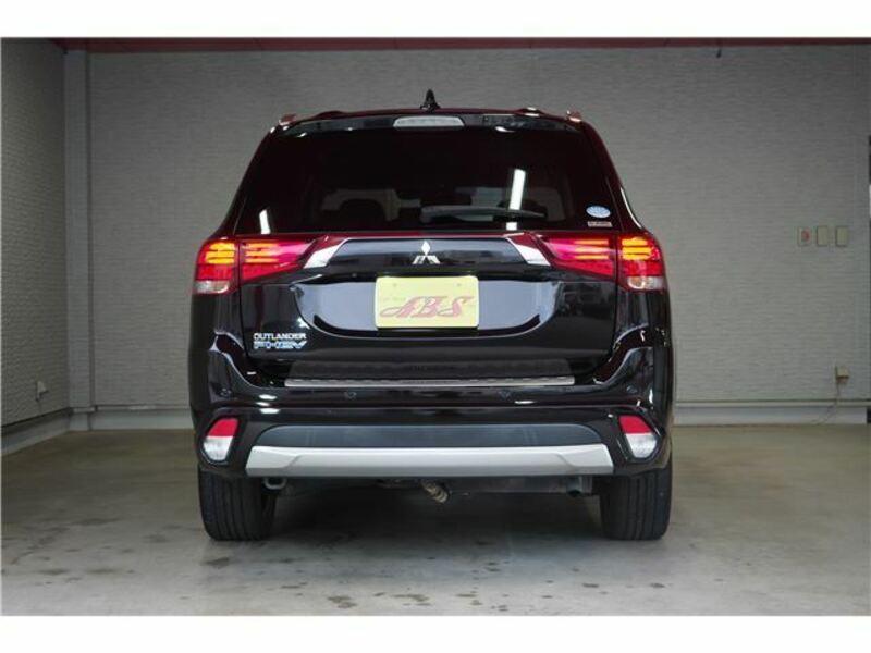 OUTLANDER PHEV-10