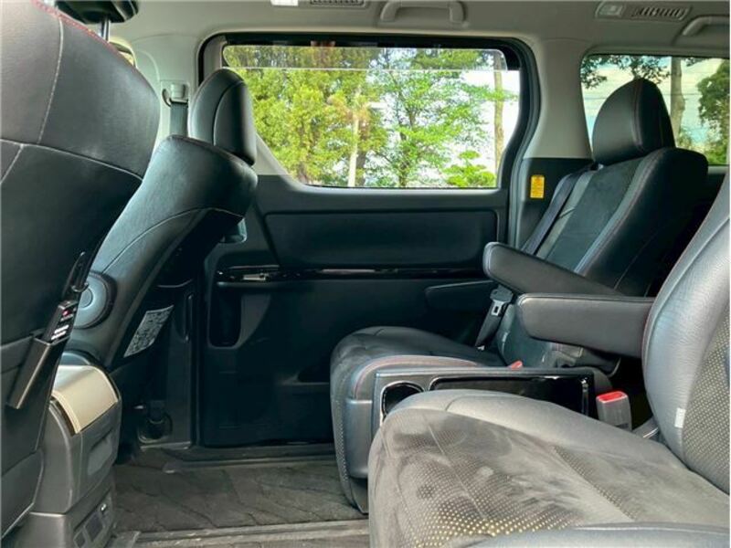 VELLFIRE-11