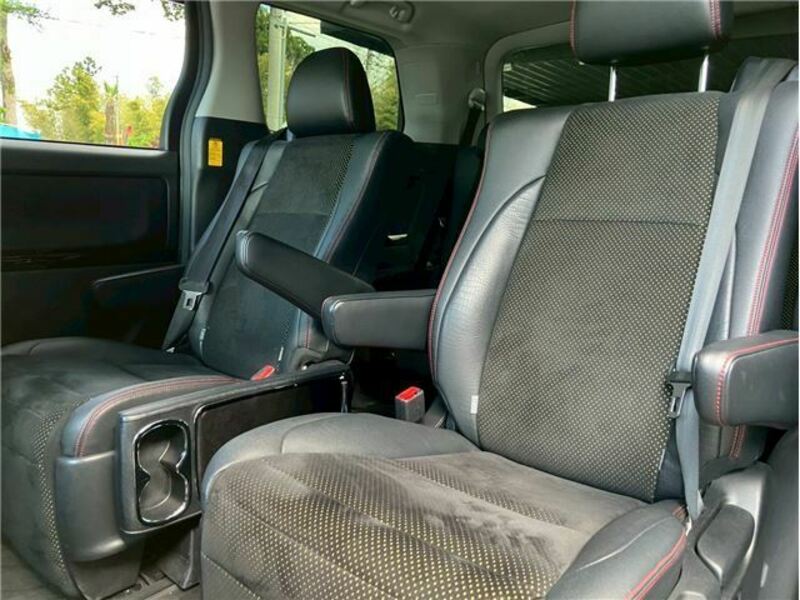 VELLFIRE-12