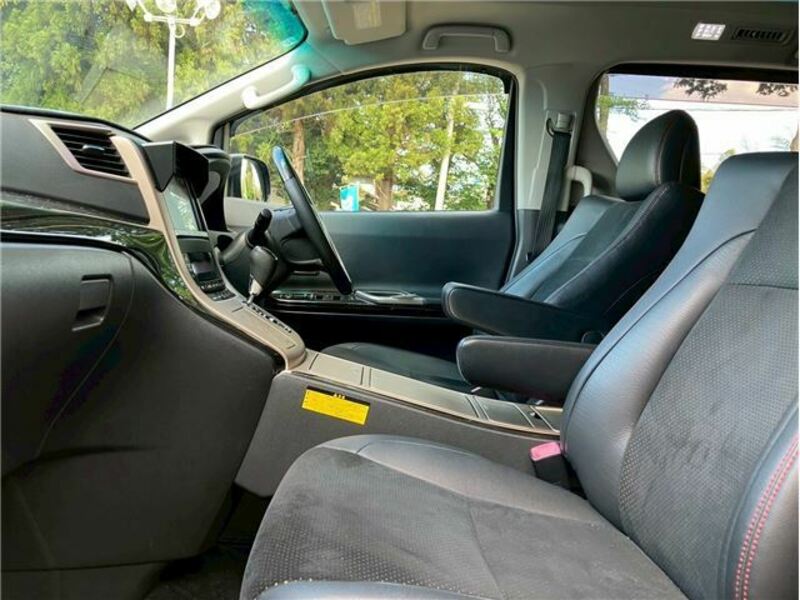 VELLFIRE-18