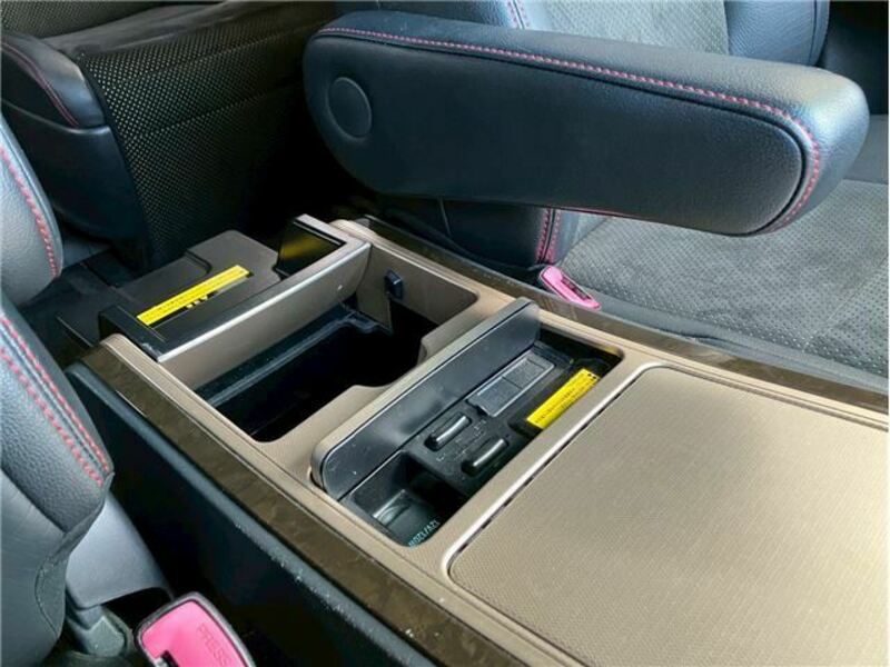 VELLFIRE-27