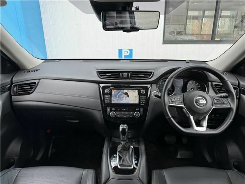 X-TRAIL