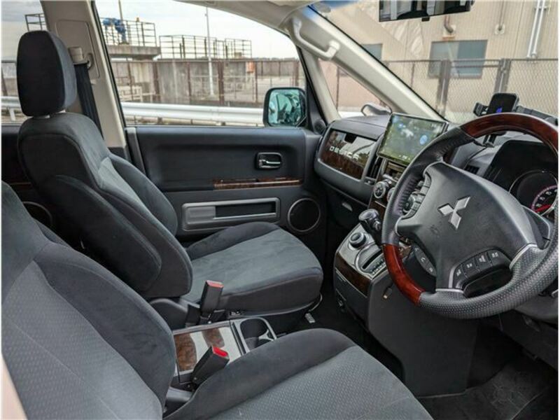 DELICA D5-12