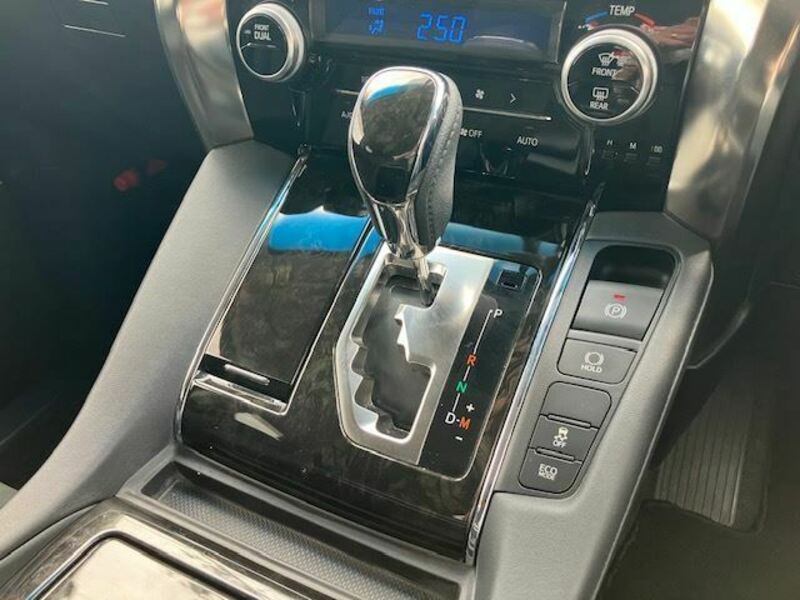 VELLFIRE-6